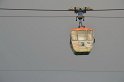 Einsatz BF Hoehenretter Koelner Seilbahn Hoehe Zoobruecke P2068